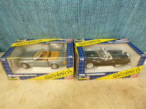 lot 72 image: 2 Die Cast Cars
