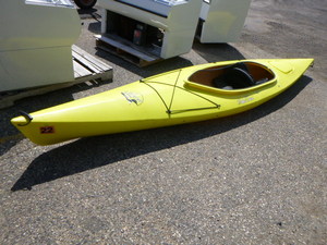 lot 87 image: 1990 Loon Old Town Kayak