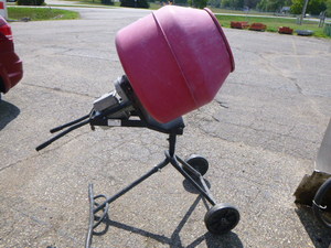 lot 105 image: Husky Cement Mixer
