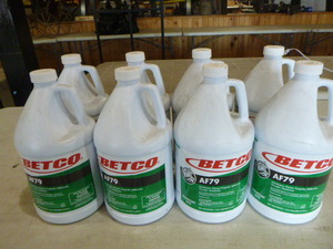 lot 32 image: 8 Bottles of Betco AF79 Disinfectant