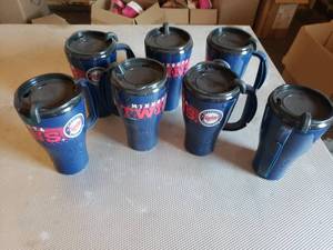 lot 29 image: Lot of 7 Minnesota Twins Travel Mugs