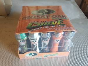 lot 75 image: Full Retail Pack of Mossy Oak Lighters - 40 Total