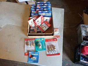 lot 140 image: Misc. 38 and 14 Air Hose Fittings