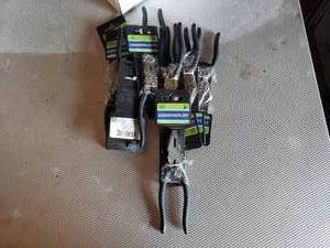 lot 175 image: Lot of 10 - 6 Linesman Pliers