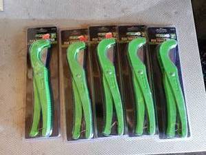 lot 201 image: Lot of 5 Flex Tubing Cutters