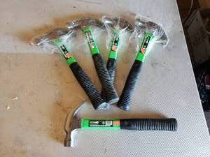 lot 209 image: Lot of 5 Claw Hammers