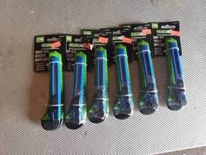 lot 214 image: Lot of 6 Utility Knife Sets