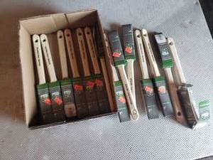 lot 218 image: 1 Paint Brushes