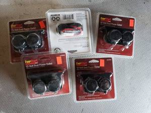 lot 261 image: Lot of 5 12V Dual Power Outlets