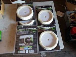 lot 272 image: Lot of 5 - 7 Compound Wool Buffing Pads