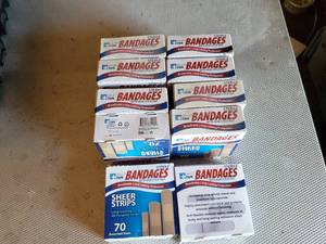 lot 322 image: 10 Packages of Bandages