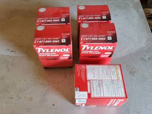 lot 333 image: Lot of 5 Boxes of Tylenol, 50 Packs of 2 Tablets - Expired 1220