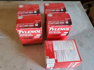 lot 334 image: Lot of 5 Boxes of Tylenol, 50 Packs of 2 Tablets - Expired 1221