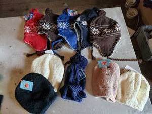 lot 348 image: Lot of 10 Stocking Caps