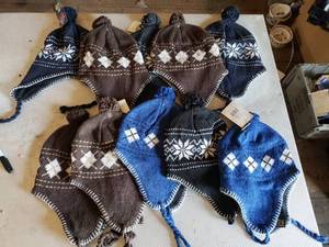 lot 350 image: Lot of 10 Stocking Caps