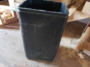 lot 382 image: Cooler Display with Drain