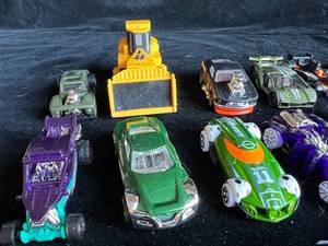 lot 36 image: Lot of 30 Cars - Hot Wheels, Matchbox & More