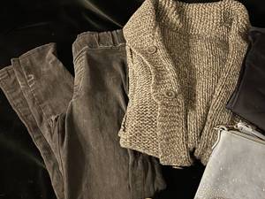 lot 58 image: Clothes, Purses & Jewelry Holder