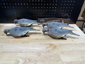 lot 8 image: Clip on Dove Decoys NEW