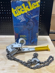 lot 68 image: Ratcheting Chain Hoist