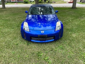 lot 2 image: 2006 Nissan 350Z Convertible