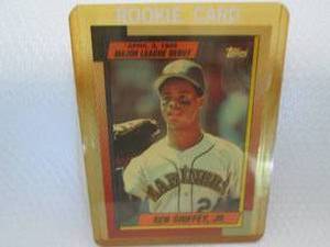 lot 3 image: 1990 Topps Ken Griffey Jr League De...