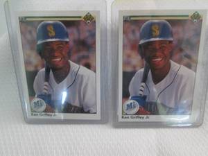 lot 49 image: 2 1990 Ken Griffey Jr Upper Deck Ca...