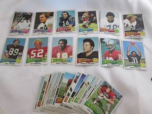 lot 81 image: Assorted 1975 Topps Football Cards...