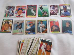 lot 89 image: 65 Frank Viola Cards...