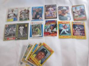 lot 90 image: Assorted Reggie Jackson Cards...