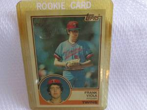 lot 111 image: 1983 Topps Frank Viola Rookie Card...