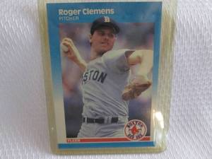 lot 122 image: 1987 Fleer Roger Clemens Cards...