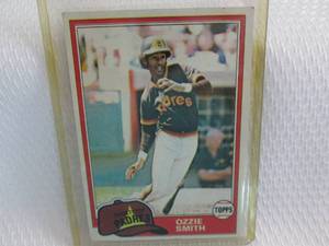 lot 151 image: 1981 Topps Ozzie Smith Card...