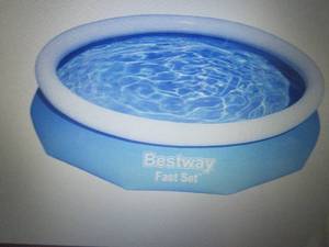 lot 201 image: Bestway Fast Set 10 x 26 Round In...
