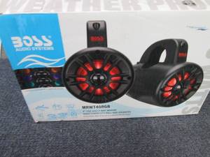lot 240 image: Boss Wake Tower 4 2-Way 400-Watt S...