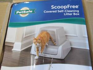 lot 247 image: PetSafe Scoop-Free Covered Self-Cle...