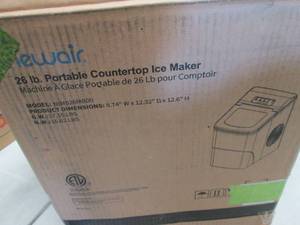 lot 271 image: NewAir Countertop Ice Maker - Black...