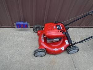 Troy Bilt push mower. Good condition. Tested & works. As shown.