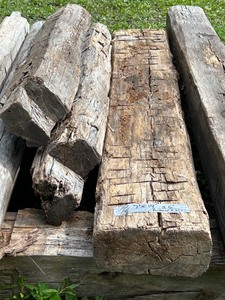 lot 14 image: (1) Reclaimed Barn Timber