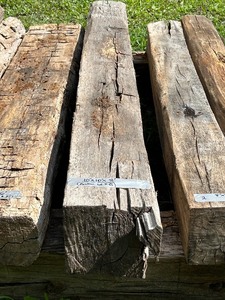 lot 15 image: (1) Reclaimed Barn Timber