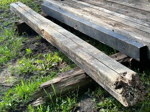 lot 37 image: (1) Reclaimed Barn Timber