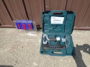 lot 102 image: Hitachi nailer in case. Lightly used. Tested & works. As shown.