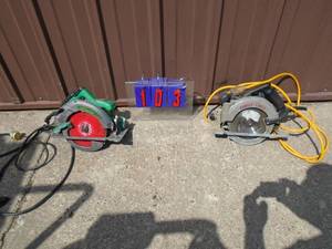 lot 103 image: Qty of 2 circular saws. Well used. Powers up. Needs bearing lube. As shown.