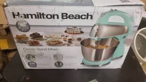 lot 78 image: Hamilton Beach Classic Stand Mixer