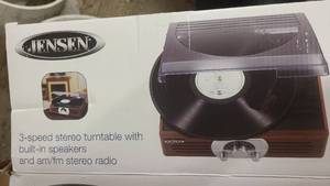 lot 83 image: Jensen 3-speed Stereo Turntable with built in speakers and radio