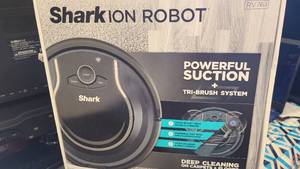 lot 127 image: Shark Ion Robot Cleaner