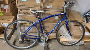 lot 8 image: Schwinn Searcher LE Shimano Bike