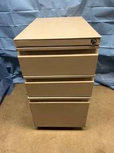 lot 25 image: 3-Drawer Secure Office File Cabinet with Lock and Key