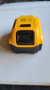 lot 117 image: Dewalt 20Max V XR Lithium Ion 5AH Battery (Brand New)