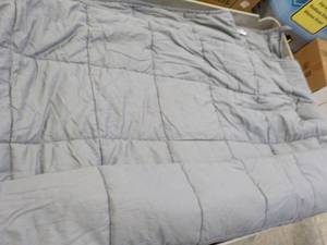 Grey Weighted Blanket like new...